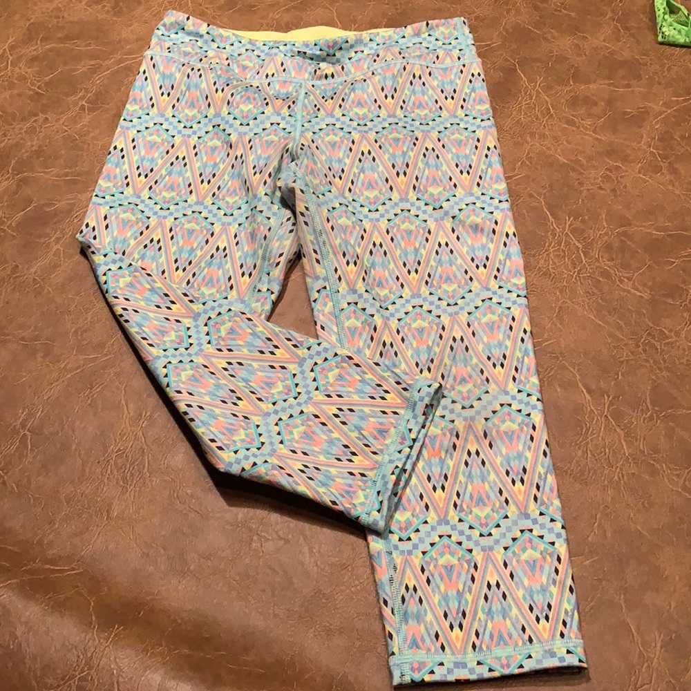 Ivivva Crops